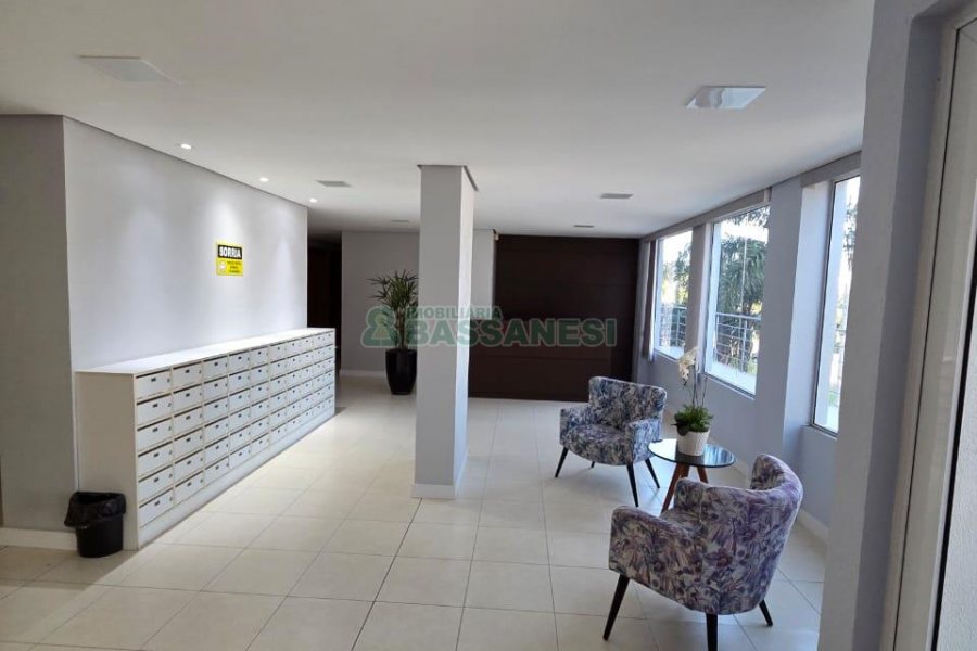 Apartamento com 50m², 2 dormitórios, 1 vaga, no bairro Kayser em Caxias do Sul para Alugar
