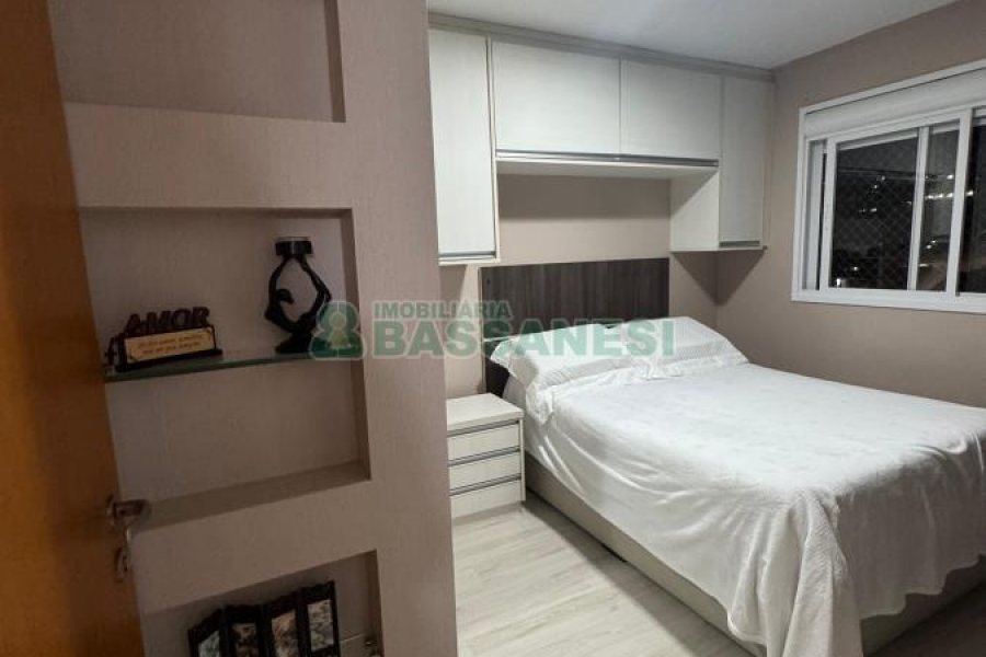 Apartamento com 50m², 2 dormitórios, 1 vaga, no bairro Kayser em Caxias do Sul para Alugar