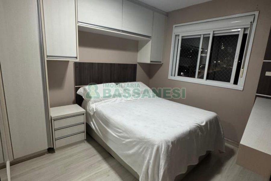 Apartamento com 50m², 2 dormitórios, 1 vaga, no bairro Kayser em Caxias do Sul para Alugar
