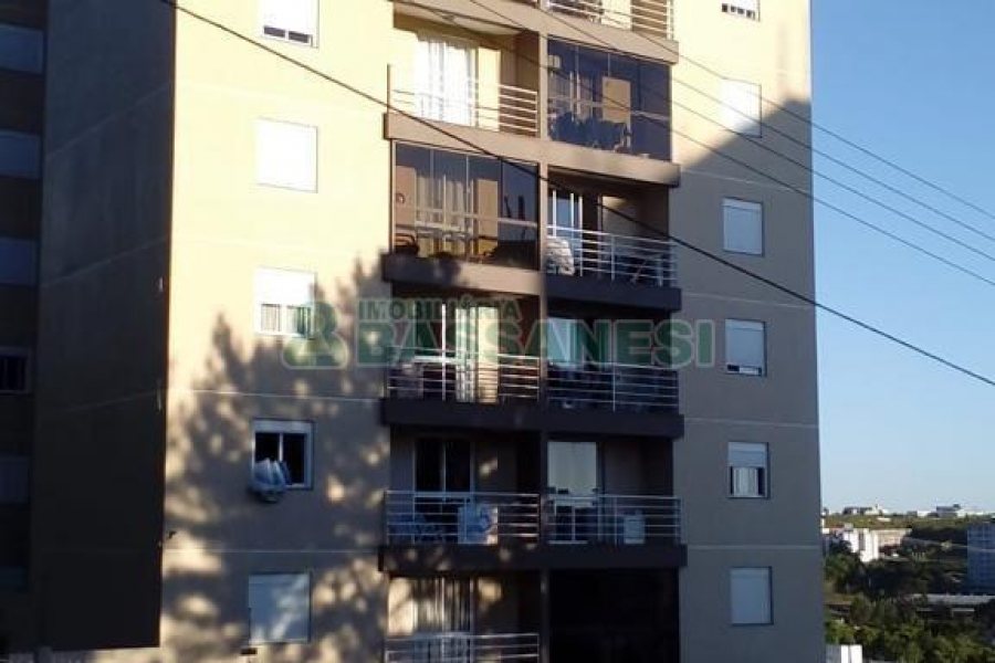 Apartamento com 54m², 2 dormitórios, 1 vaga, no bairro Vinhedos em Caxias do Sul para Comprar