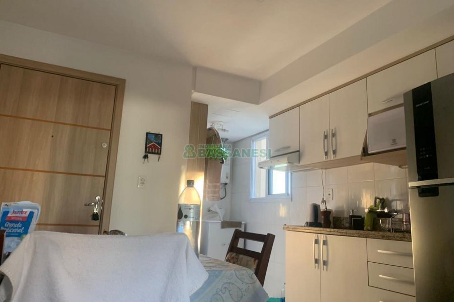 Apartamento com 54m², 2 dormitórios, 1 vaga, no bairro Vinhedos em Caxias do Sul para Comprar