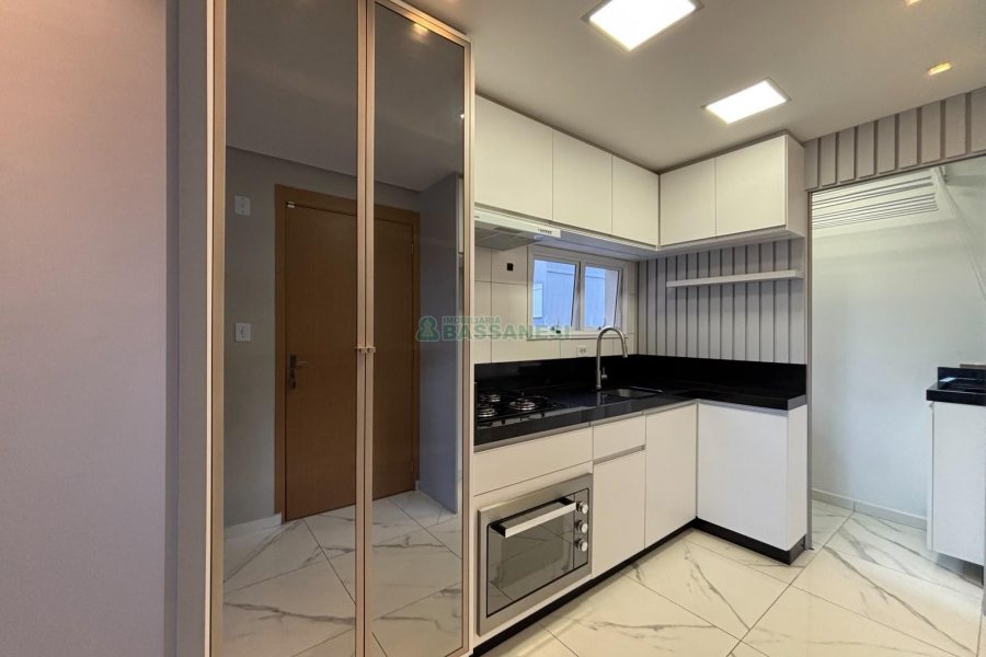 Apartamento com 62m², 2 dormitórios, 1 vaga, no bairro Lourdes em Caxias do Sul para Alugar