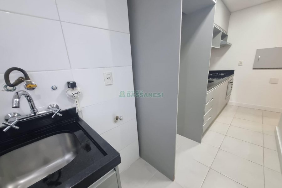 Apartamento com 60m², 2 dormitórios, 2 vagas, no bairro Vale Verde em Caxias do Sul para Alugar