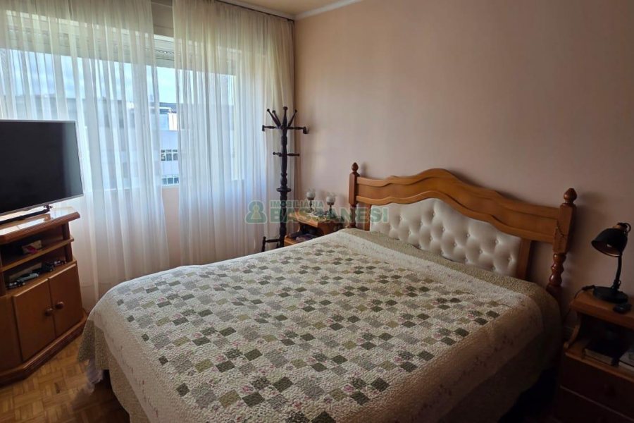 Apartamento com 85m², 3 dormitórios, 1 vaga, no bairro Sagrada Família em Caxias do Sul para Comprar