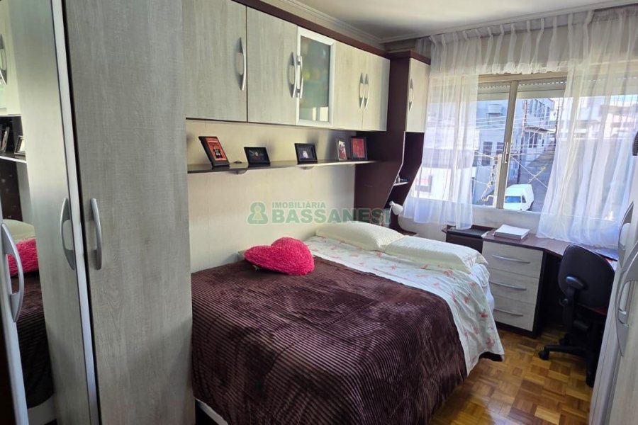 Apartamento com 85m², 3 dormitórios, 1 vaga, no bairro Sagrada Família em Caxias do Sul para Comprar