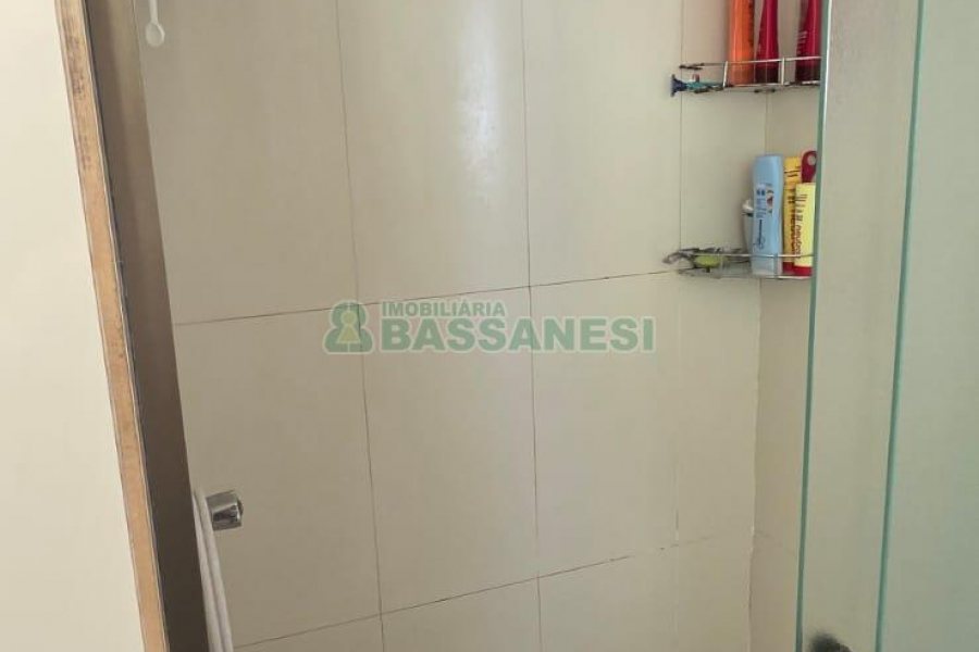 Apartamento com 85m², 3 dormitórios, 1 vaga, no bairro Sagrada Família em Caxias do Sul para Comprar