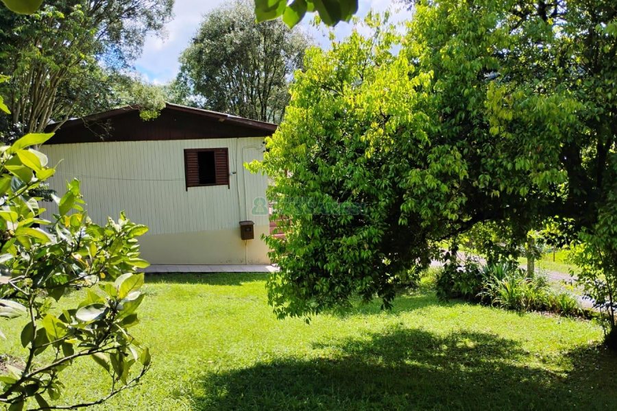 Casa com 72m², 2 dormitórios, 1 vaga, no bairro Fazenda Souza em Caxias do Sul para Comprar