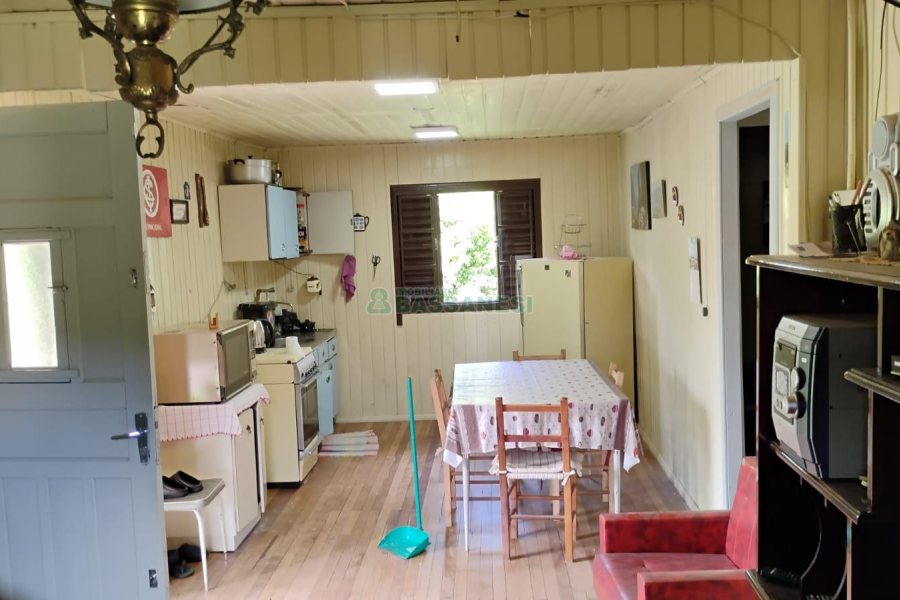 Casa com 72m², 2 dormitórios, 1 vaga, no bairro Fazenda Souza em Caxias do Sul para Comprar