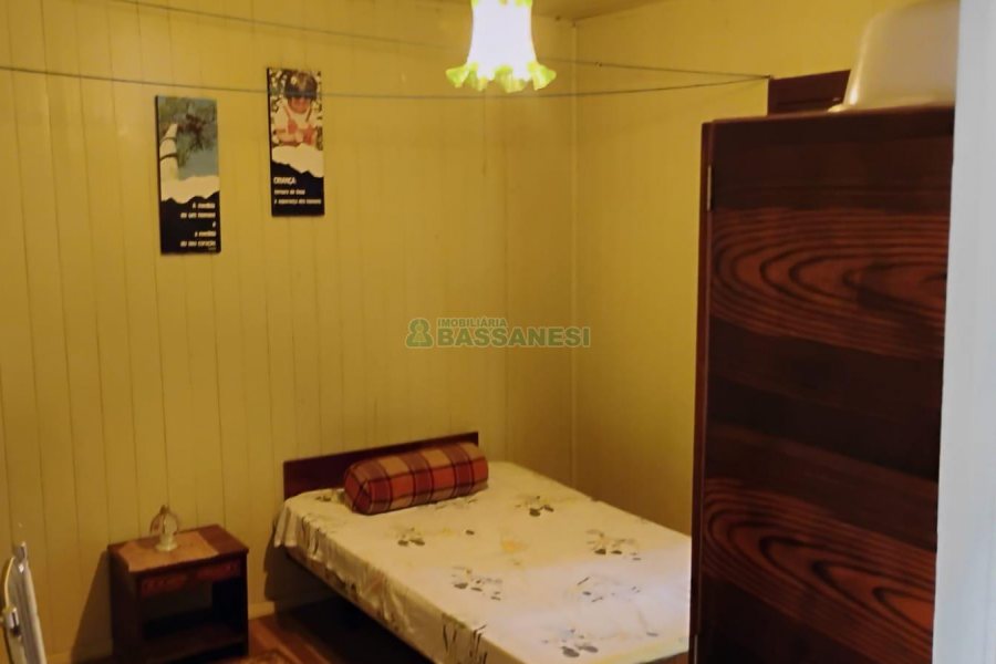 Casa com 72m², 2 dormitórios, 1 vaga, no bairro Fazenda Souza em Caxias do Sul para Comprar