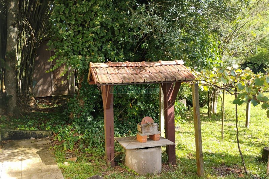 Casa com 72m², 2 dormitórios, 1 vaga, no bairro Fazenda Souza em Caxias do Sul para Comprar