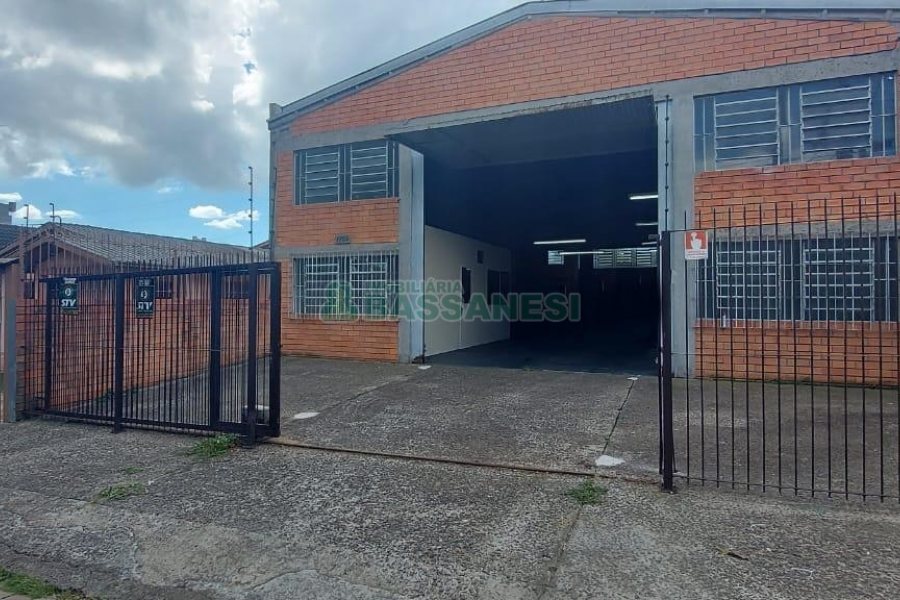 Pavilhão com 300m², no bairro Santa Lúcia em Caxias do Sul para Comprar