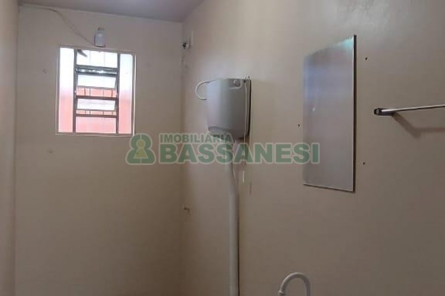 Pavilhão com 300m², no bairro Santa Lúcia em Caxias do Sul para Comprar