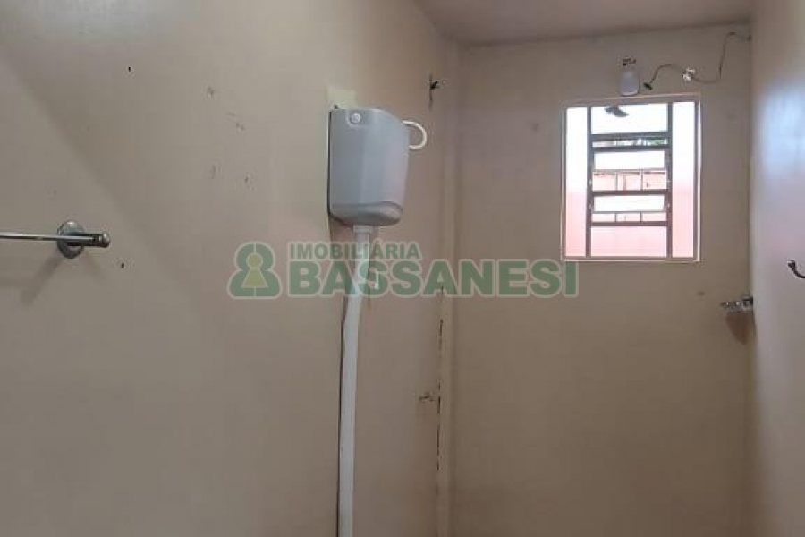 Pavilhão com 300m², no bairro Santa Lúcia em Caxias do Sul para Comprar