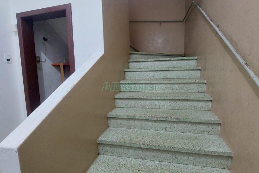Loja com 400m², no bairro Ana Rech em Caxias do Sul para Alugar