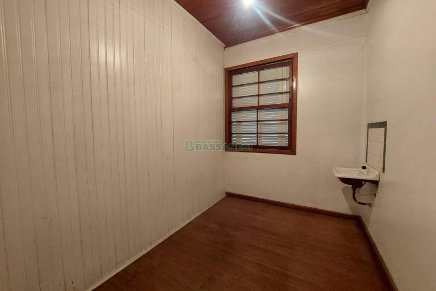 Loja com 400m², no bairro Ana Rech em Caxias do Sul para Alugar