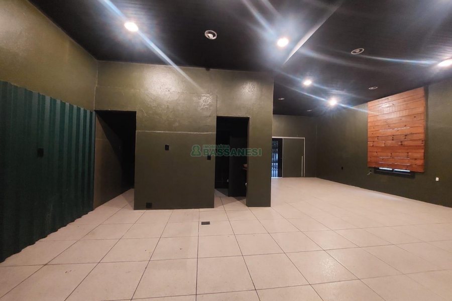 Loja com 80m², no bairro Ana Rech em Caxias do Sul para Alugar