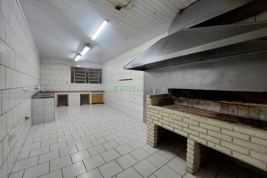 Loja com 80m², no bairro Ana Rech em Caxias do Sul para Alugar