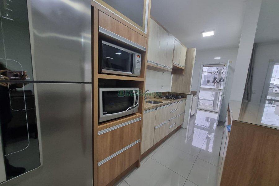 Apto Mobiliado com 61m², 2 dormitórios, 1 vaga, no bairro São Luiz em Caxias do Sul para Alugar