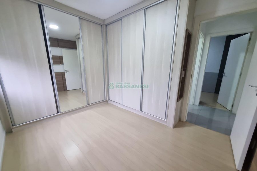 Apto Mobiliado com 61m², 2 dormitórios, 1 vaga, no bairro São Luiz em Caxias do Sul para Alugar