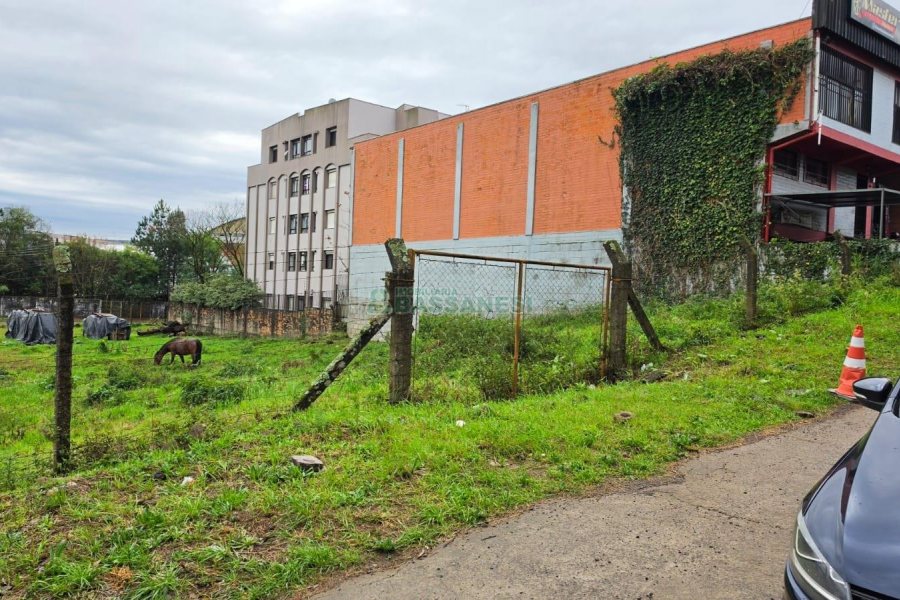 Terreno, no bairro Desvio Rizzo em Caxias do Sul para Comprar