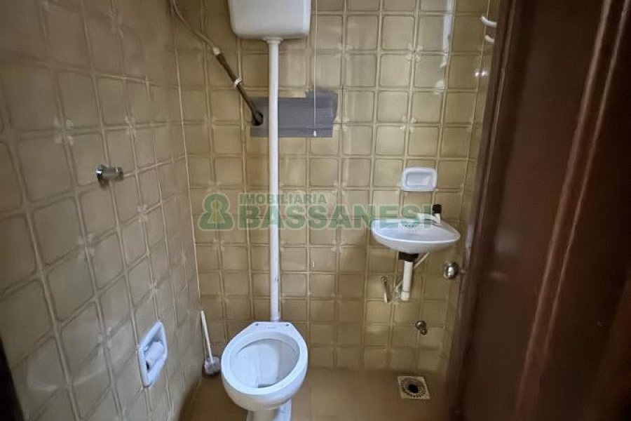 Sala com 16m², no bairro Centro em Caxias do Sul para Comprar