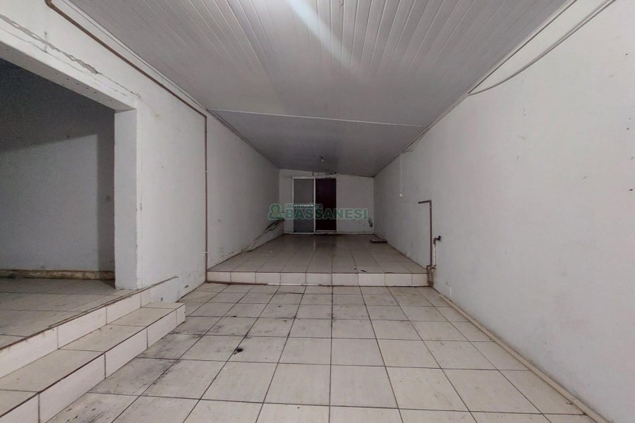 Loja com 100m², no bairro Ana Rech em Caxias do Sul para Alugar