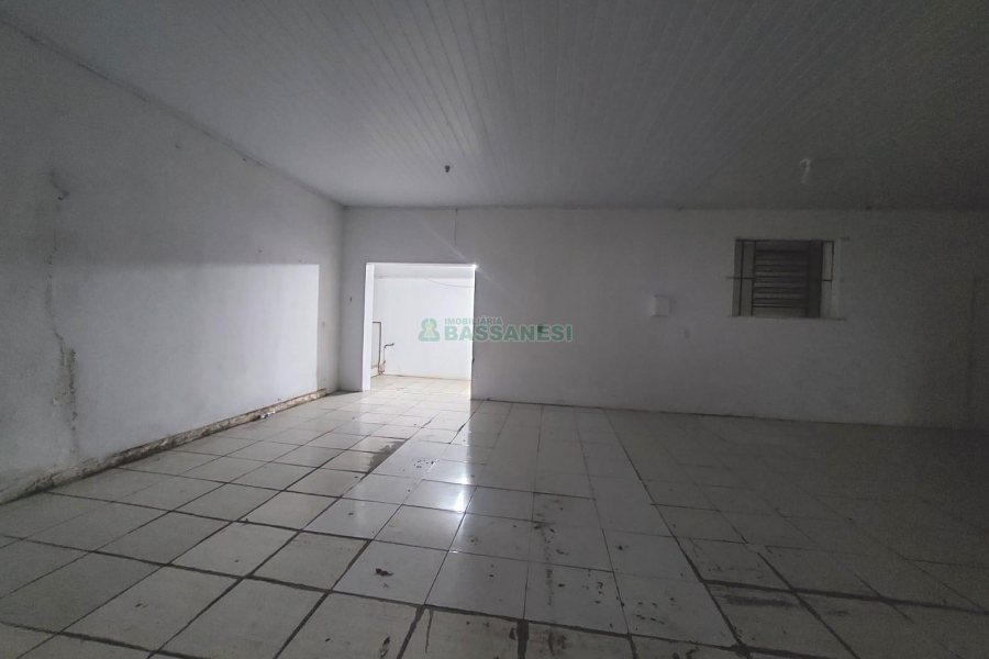 Loja com 100m², no bairro Ana Rech em Caxias do Sul para Alugar