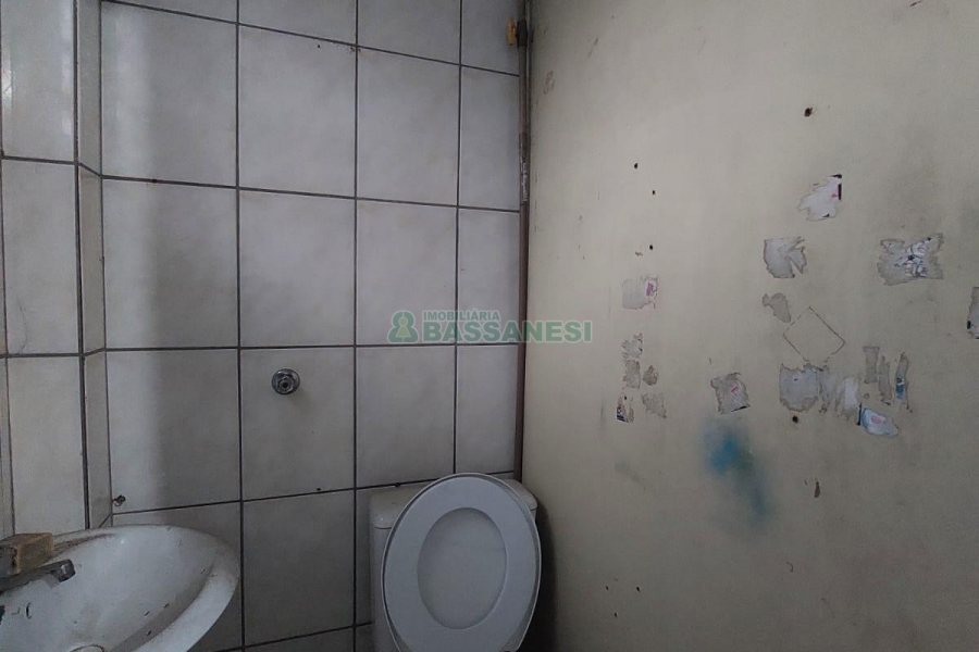 Loja com 100m², no bairro Ana Rech em Caxias do Sul para Alugar