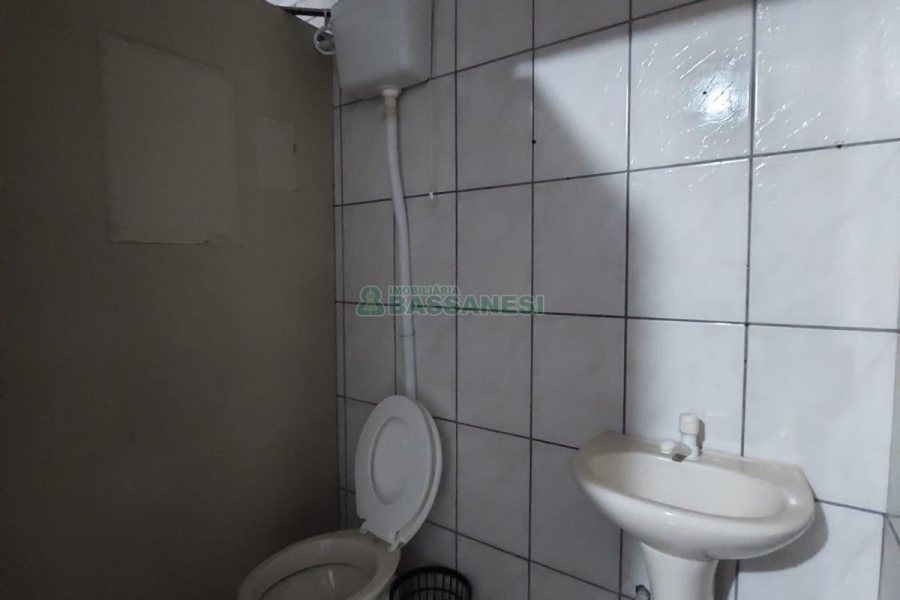 Loja com 100m², no bairro Ana Rech em Caxias do Sul para Alugar