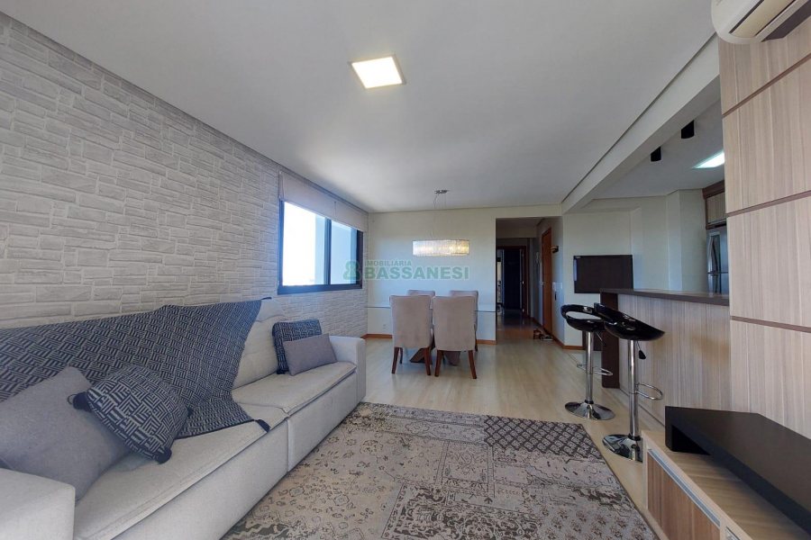 Apartamento com 86m², 2 dormitórios, 2 vagas, no bairro Lourdes em Caxias do Sul para Comprar