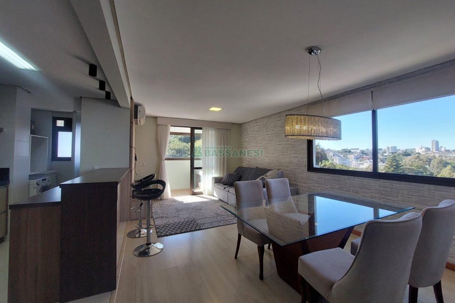 Apartamento com 86m², 2 dormitórios, 2 vagas, no bairro Lourdes em Caxias do Sul para Comprar