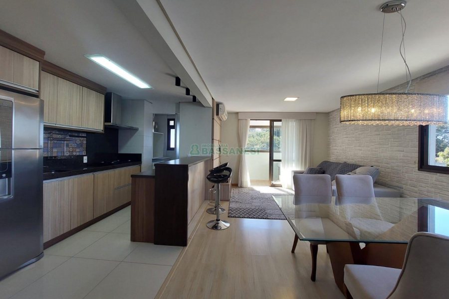Apartamento com 86m², 2 dormitórios, 2 vagas, no bairro Lourdes em Caxias do Sul para Comprar