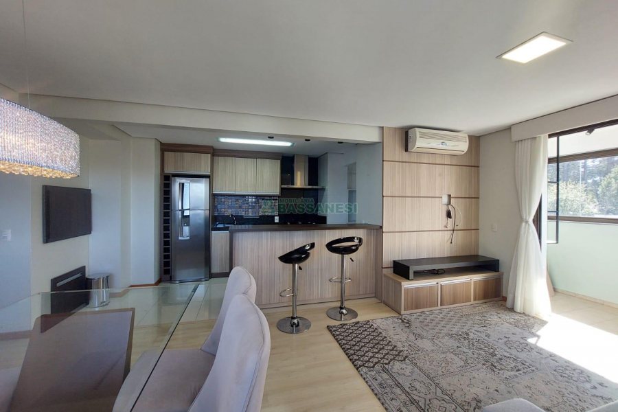 Apartamento com 86m², 2 dormitórios, 2 vagas, no bairro Lourdes em Caxias do Sul para Comprar