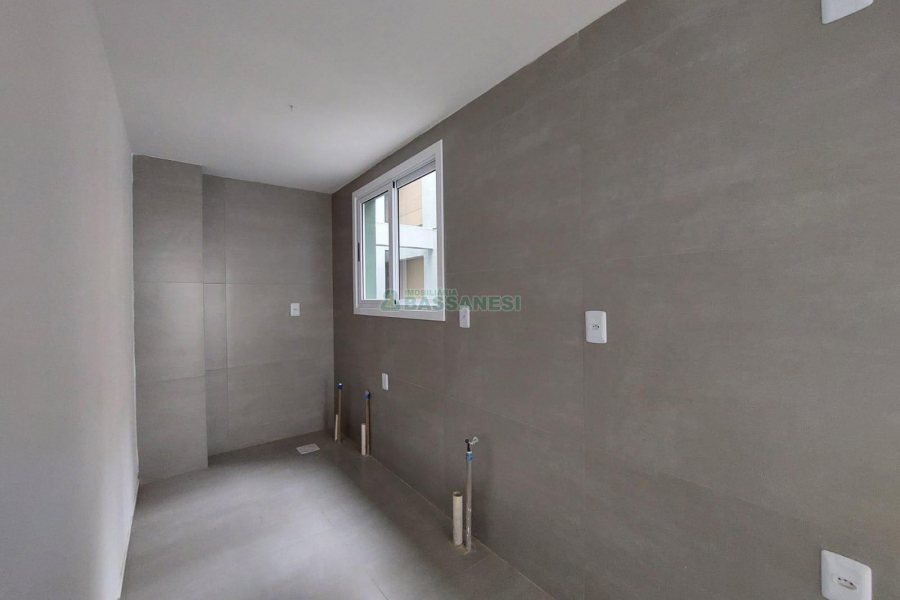 Apartamento com 60m², 2 dormitórios, 1 vaga, no bairro Charqueadas em Caxias do Sul para Alugar