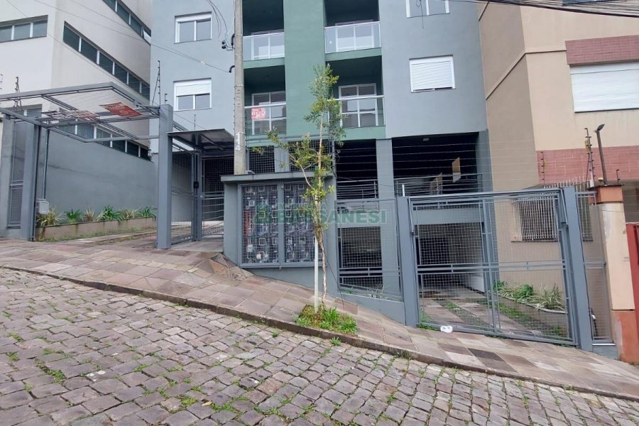 Apartamento com 60m², 2 dormitórios, 1 vaga, no bairro Charqueadas em Caxias do Sul para Alugar