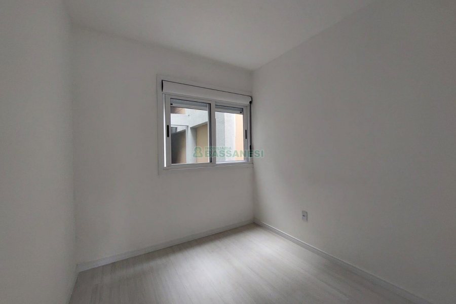 Apartamento com 60m², 2 dormitórios, 1 vaga, no bairro Charqueadas em Caxias do Sul para Alugar