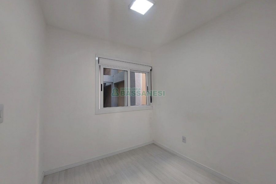 Apartamento com 60m², 2 dormitórios, 1 vaga, no bairro Charqueadas em Caxias do Sul para Alugar