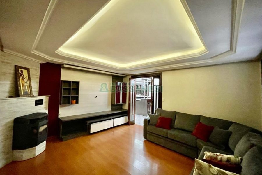 Casa com 270m², 4 dormitórios, 4 vagas, no bairro Sagrada Família em Caxias do Sul para Alugar
