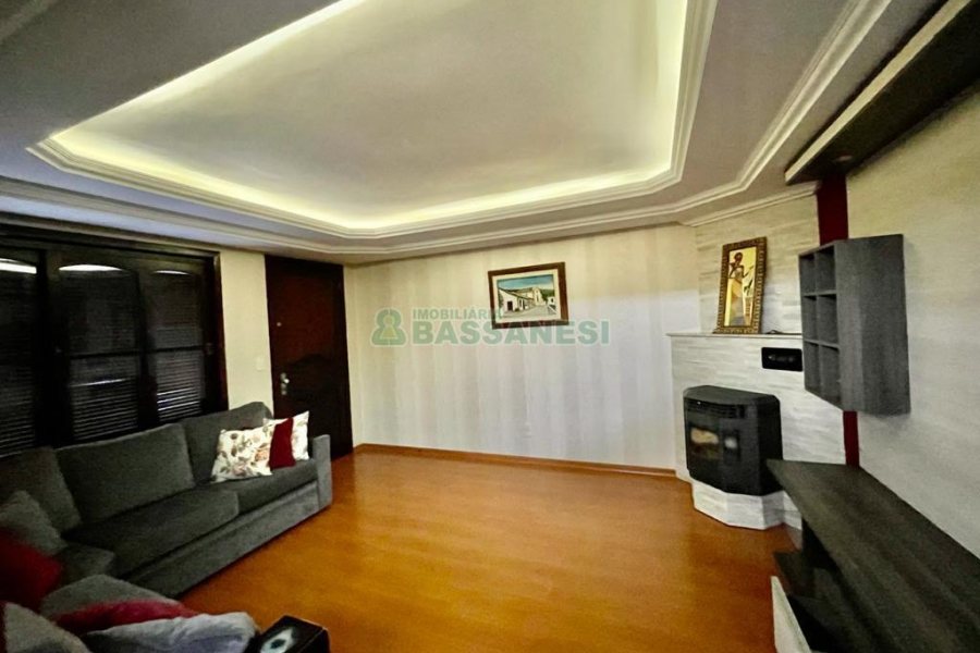 Casa com 270m², 4 dormitórios, 4 vagas, no bairro Sagrada Família em Caxias do Sul para Alugar