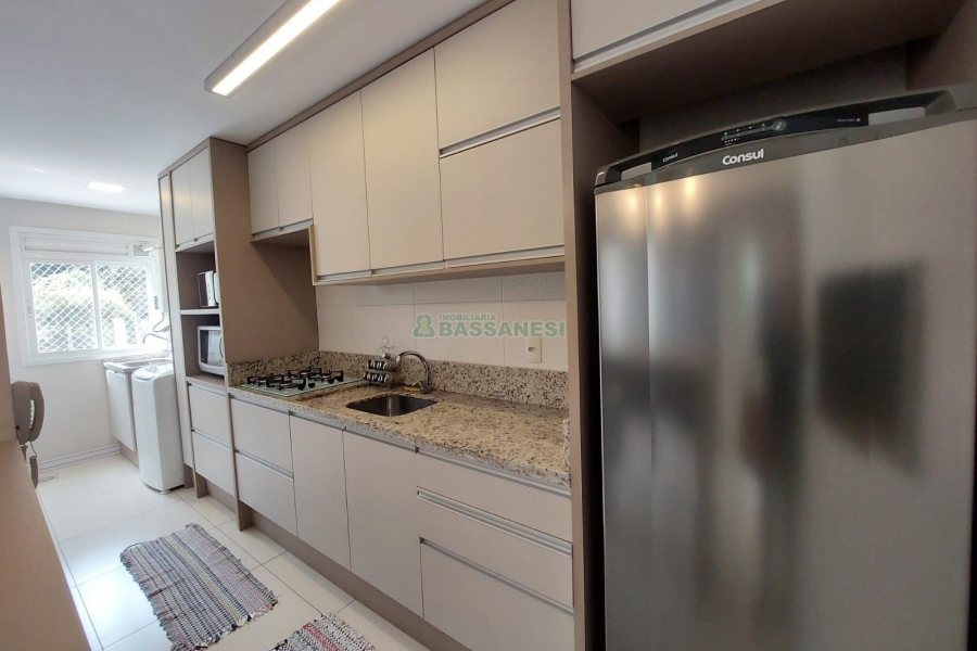 Apto Mobiliado com 72m², 2 dormitórios, 2 vagas, no bairro Lourdes em Caxias do Sul para Alugar