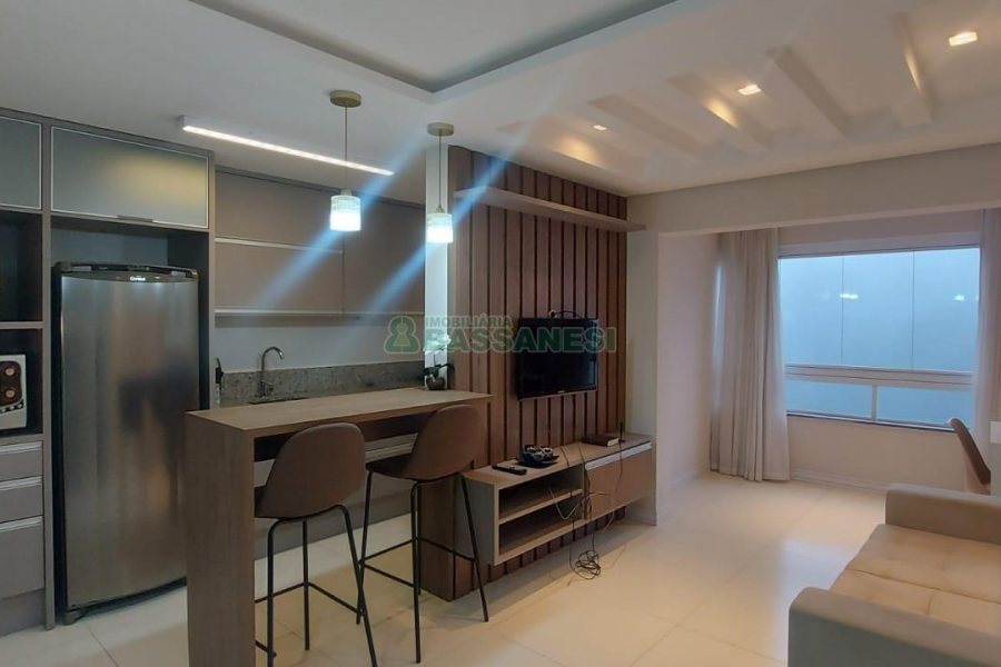 Apto Mobiliado com 72m², 2 dormitórios, 2 vagas, no bairro Lourdes em Caxias do Sul para Alugar