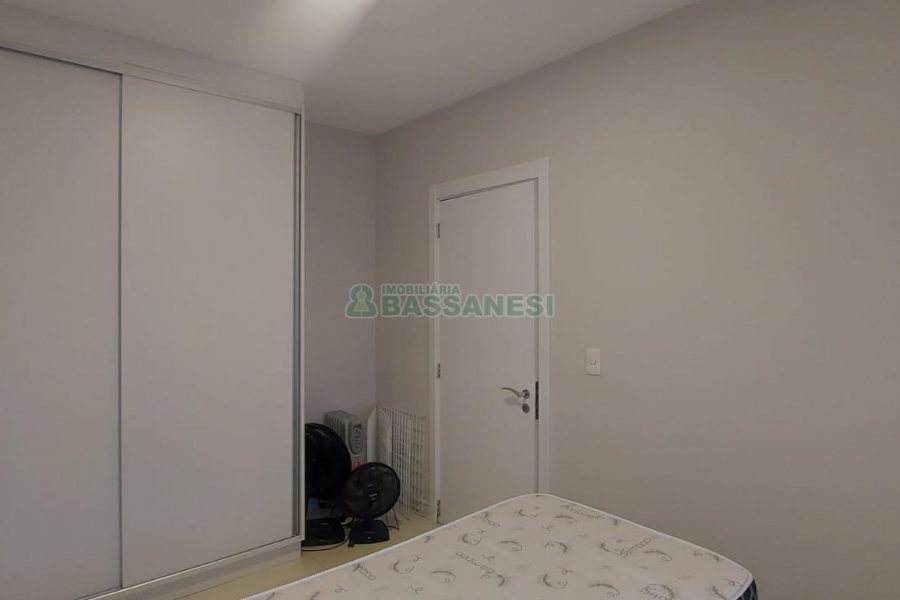 Apto Mobiliado com 72m², 2 dormitórios, 2 vagas, no bairro Lourdes em Caxias do Sul para Alugar
