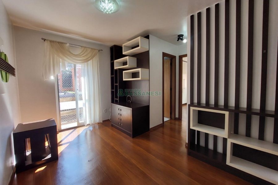Apto Mobiliado com 57m², 2 dormitórios, 2 vagas, no bairro Universitário em Caxias do Sul para Alugar
