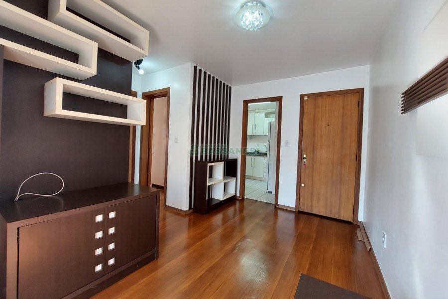 Apto Mobiliado com 57m², 2 dormitórios, 2 vagas, no bairro Universitário em Caxias do Sul para Alugar