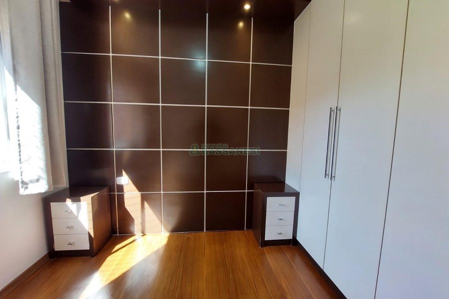 Apto Mobiliado com 57m², 2 dormitórios, 2 vagas, no bairro Universitário em Caxias do Sul para Alugar