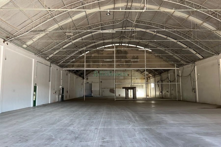 Pavilhão com 4600m², no bairro Forqueta em Caxias do Sul para Alugar
