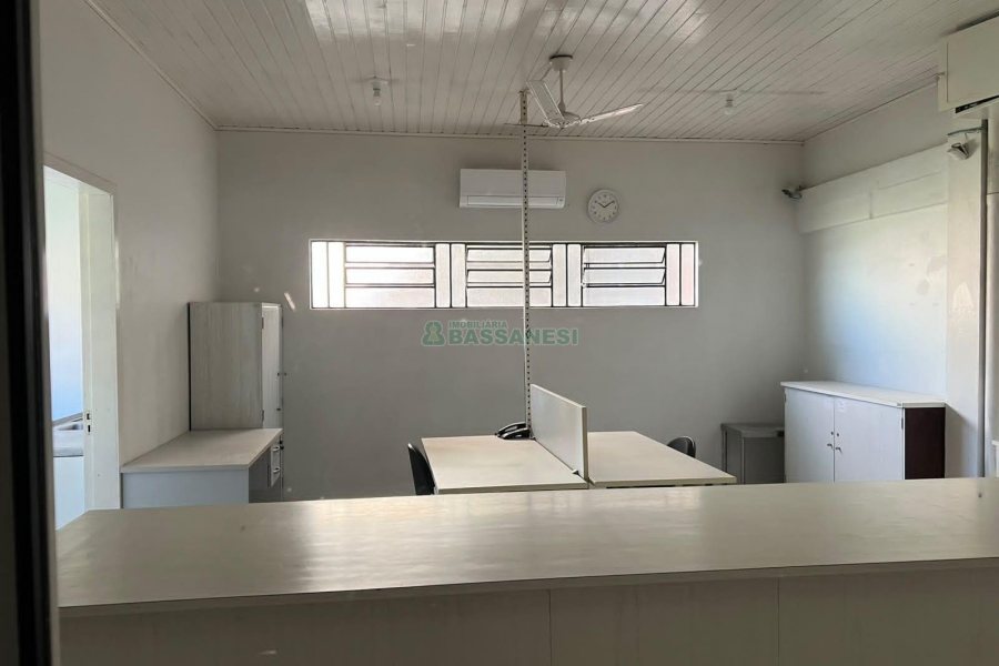 Pavilhão com 4600m², no bairro Forqueta em Caxias do Sul para Alugar