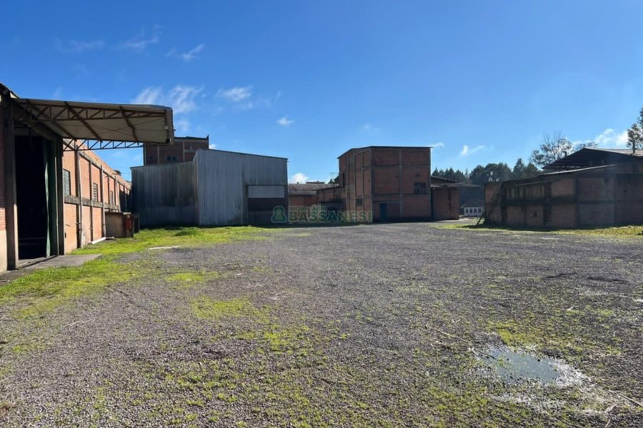 Pavilhão com 4600m², no bairro Forqueta em Caxias do Sul para Alugar