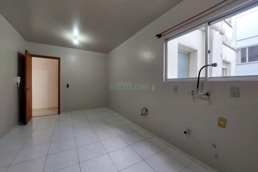 Apartamento com 115m², 3 dormitórios, 1 vaga, no bairro Medianeira em Caxias do Sul para Alugar