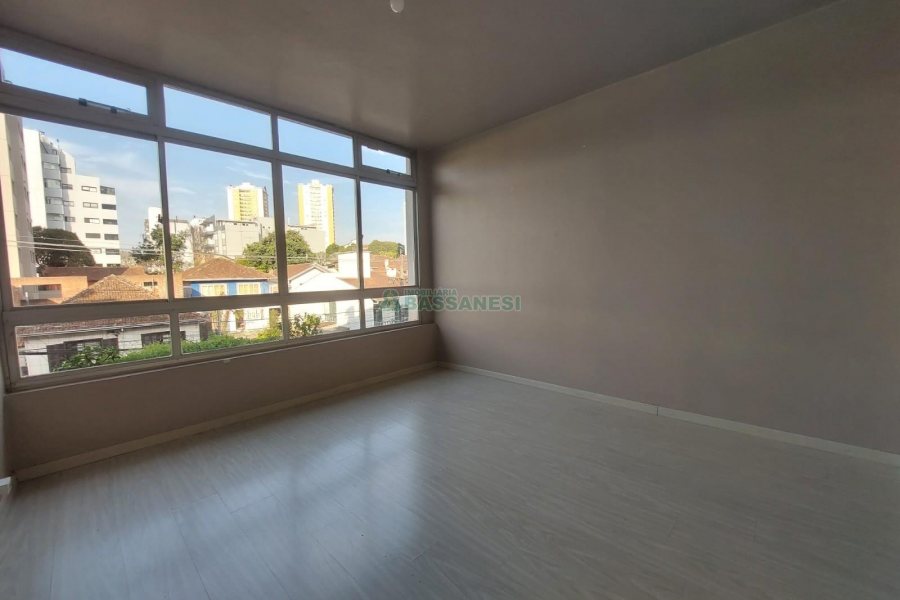 Apartamento com 115m², 3 dormitórios, 1 vaga, no bairro Medianeira em Caxias do Sul para Alugar